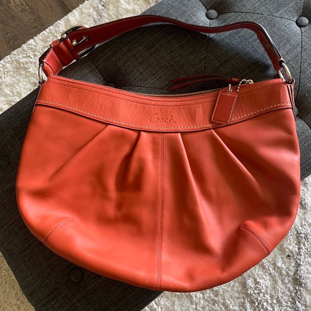 Coach Shoulder Bag (Leather)